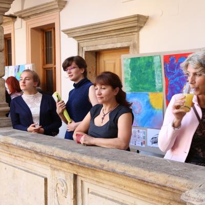 Vo Vernisaz Byvalych Absolventu 2017 008